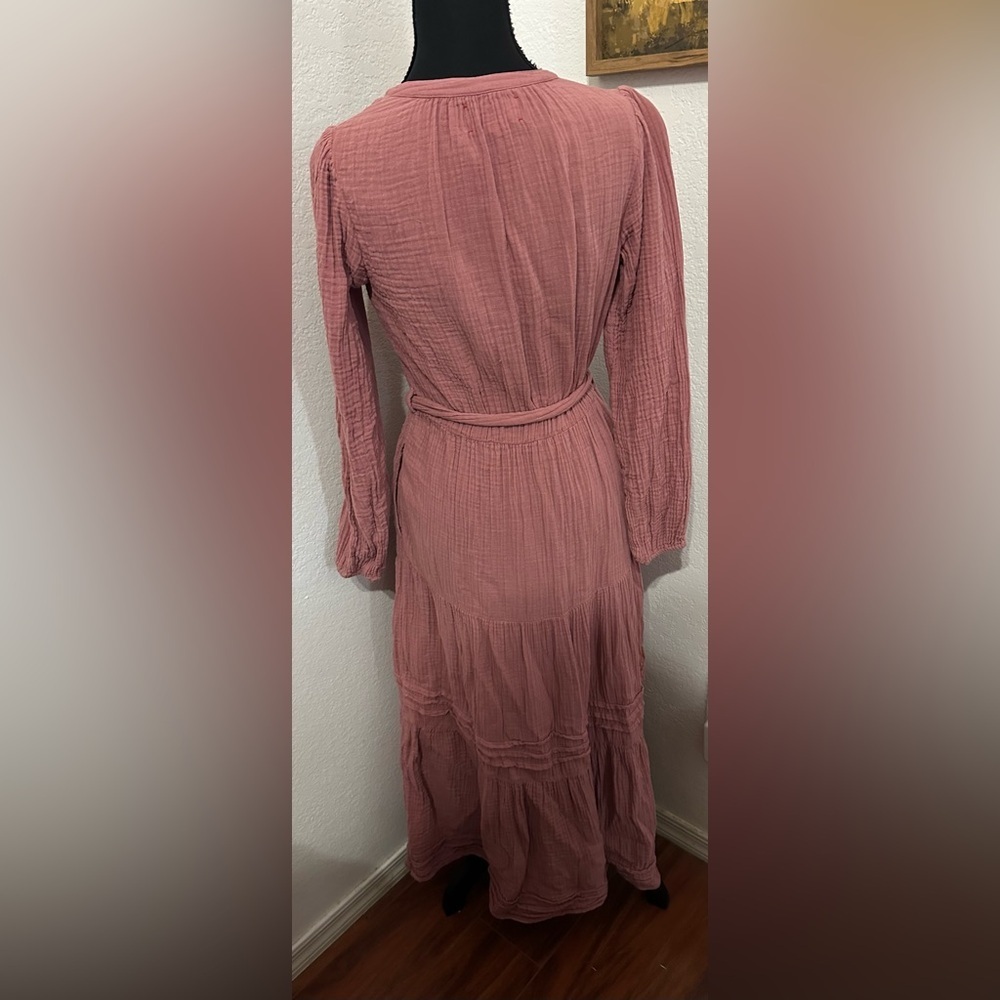 XiRENA Addison Seersucker Belted Midi Dress in Rose - Size XS - Picture 4 of 11